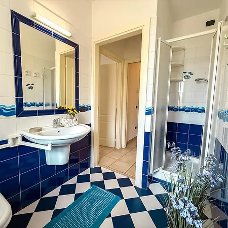 شقة Dublino Apartment, 1 Fila Mare Rif A545